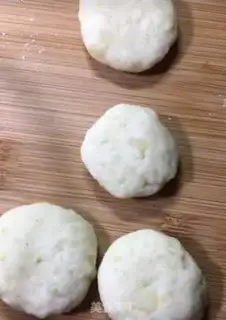 Make Pretzel potatoes step 3