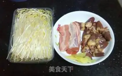 Make Celery sprouts, chicken and pork step 0