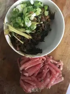 Make Sausage noodles step 1