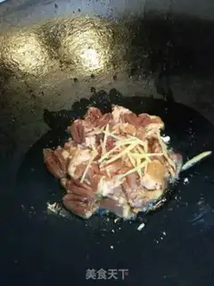 Make Celery sprouts, chicken and pork step 4