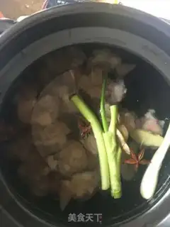 Make Spicy pig hoof step 4