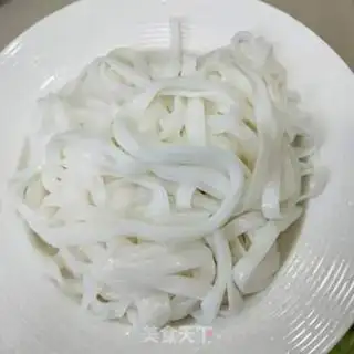 Make Egg fried river powder step 1
