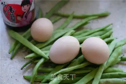 Make Four season bean egg rolls step 0