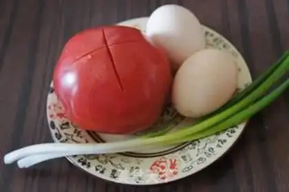 Make Tomato fried eggs step 0