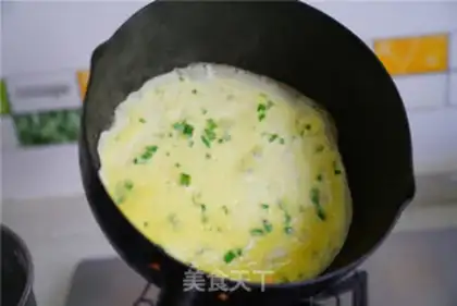 Make Four season bean egg rolls step 4