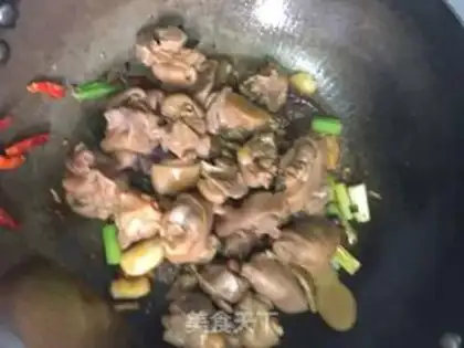 Make Spicy pig hoof step 11