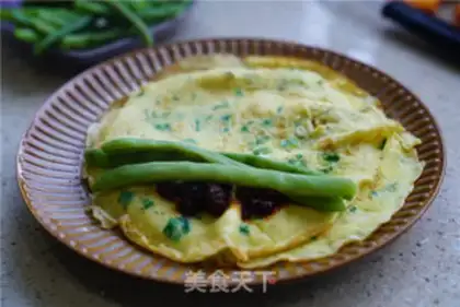 Make Four season bean egg rolls step 5
