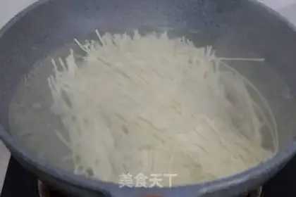 Make Noodles for dolls step 0