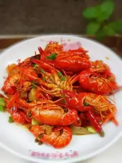 Make Spicy lobster step 1