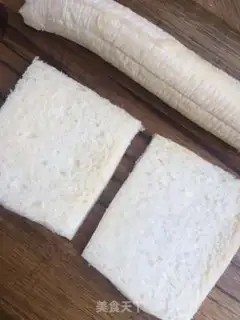 Make Toast banana rolls step 3