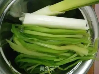 Make Celery pork dumplings step 5