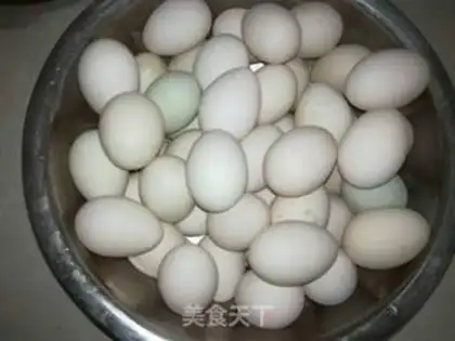 Make Picked duck eggs step 1