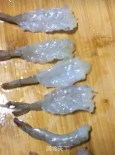 Make Fried shrimp step 1