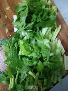 Make Celery fried beans step 0