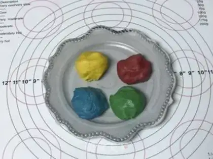 Make Spiral rainbow souffle step 8