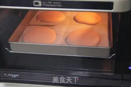 Make Strawberry cake step 6