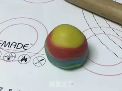 Make Spiral rainbow souffle step 22