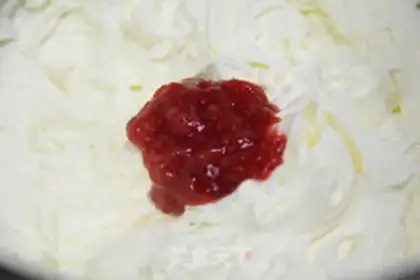 Make Strawberry cake step 11