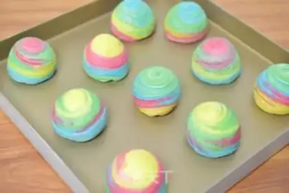Make Spiral rainbow souffle step 26