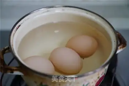 Make Egang boils eggs step 1