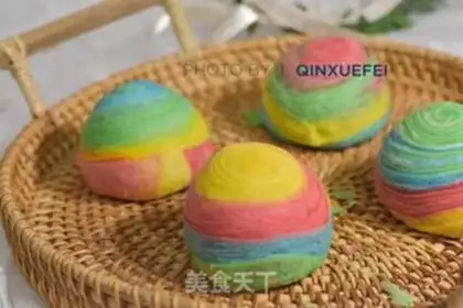 Make Spiral rainbow souffle step 29