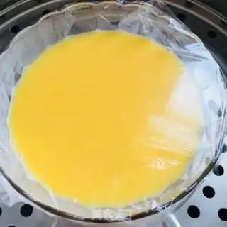 Make Autumn steamed eggs step 2