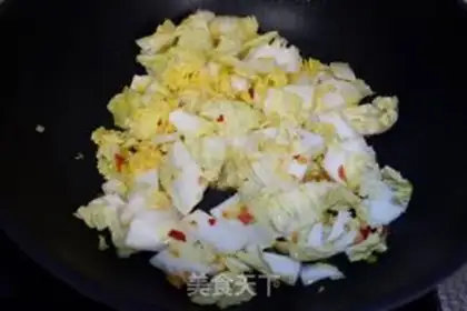 Make The dolls are burning the noodles step 4