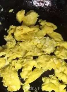 Make Spinach fried eggs step 3