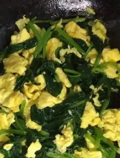 Make Spinach fried eggs step 7