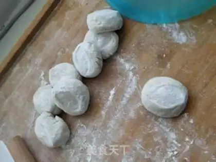 Make Pepper beef buns step 7