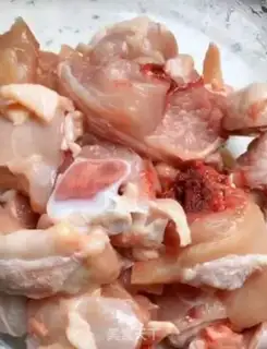 Make Yellow chicken step 1