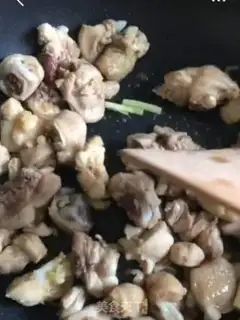 Make Yellow chicken step 4