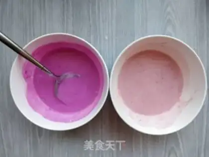 Make Gradually colored yogurt cup step 7