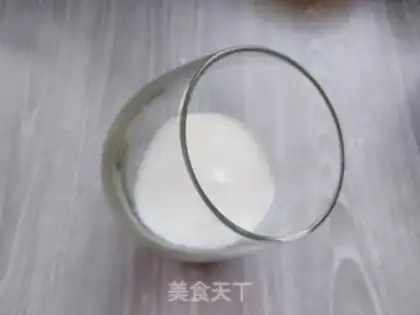Make Gradually colored yogurt cup step 8