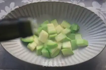 Make Antarctic krill salad step 7