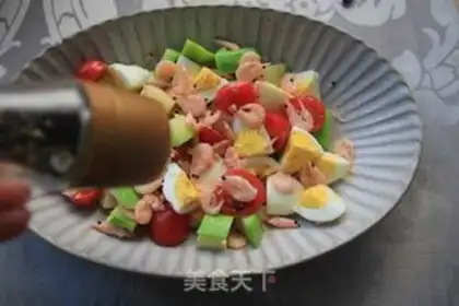 Make Antarctic krill salad step 13