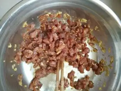 Make Pork pickles, blue dumplings step 1