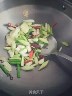 Make Spicy duck head step 8