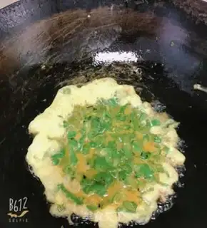 Make Pepper fried eggs step 6