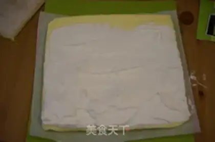 Make Cream Swiss roll step 10