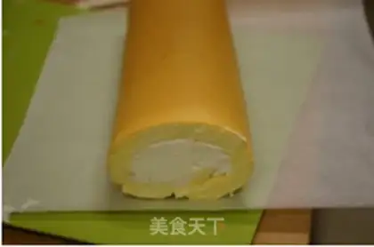 Make Cream Swiss roll step 11