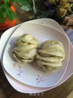 Make Onion rolls step 15