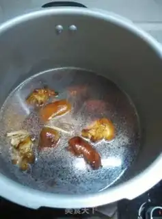 Make Red burning pig hoof step 5
