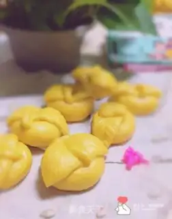 Make Apple buns step 6