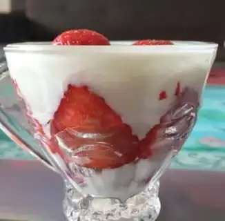 Make Strawberry yogurt step 3