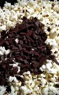 Make Chocolate popcorn step 4