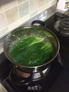 Make Godmother mixed noodles step 2