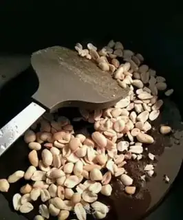 Make Peanut sugar step 4