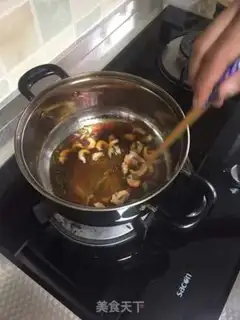 Make Tomato shrimp sauerkraut step 2