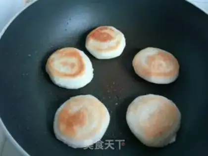 Make Peanut rice cake step 12